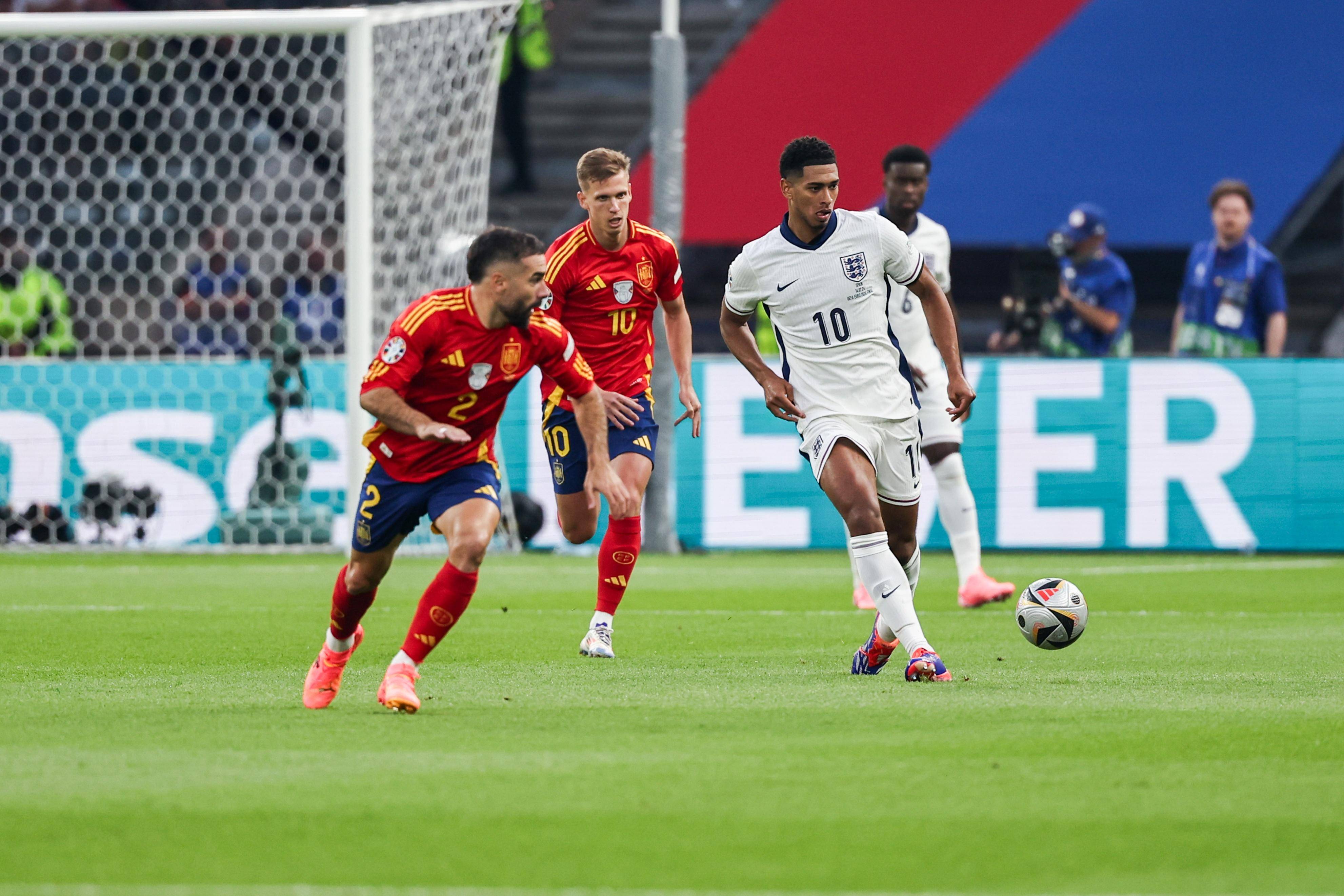 关于激情四射！欧洲杯赛事再次引爆球迷狂热的信息