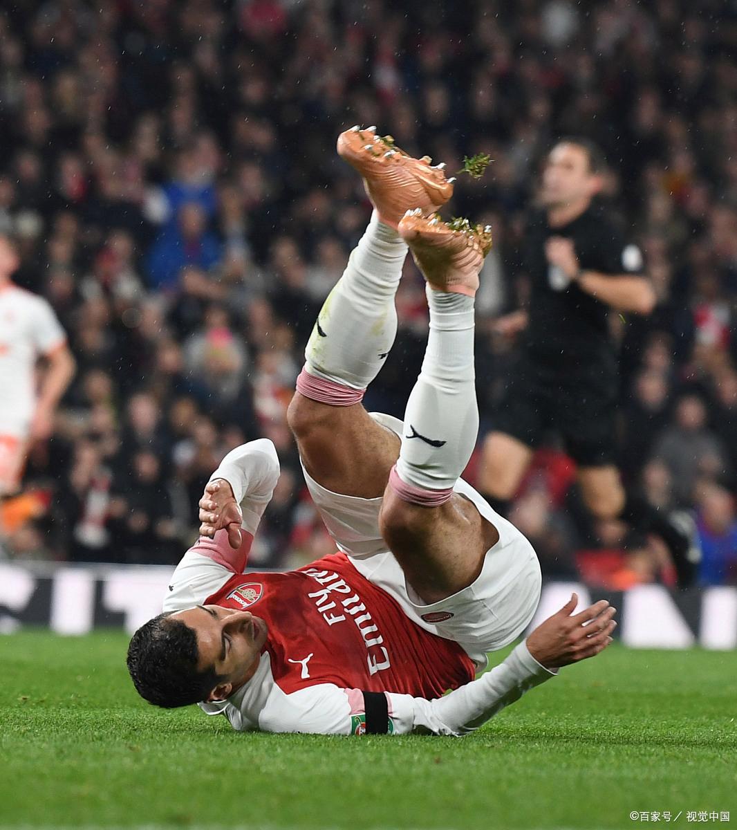 狼队中场球员遭遇伤病困扰,缺席下一场比赛的简单介绍 狼队中场球员遭遇伤病困扰,缺席下一场比赛的简单介绍