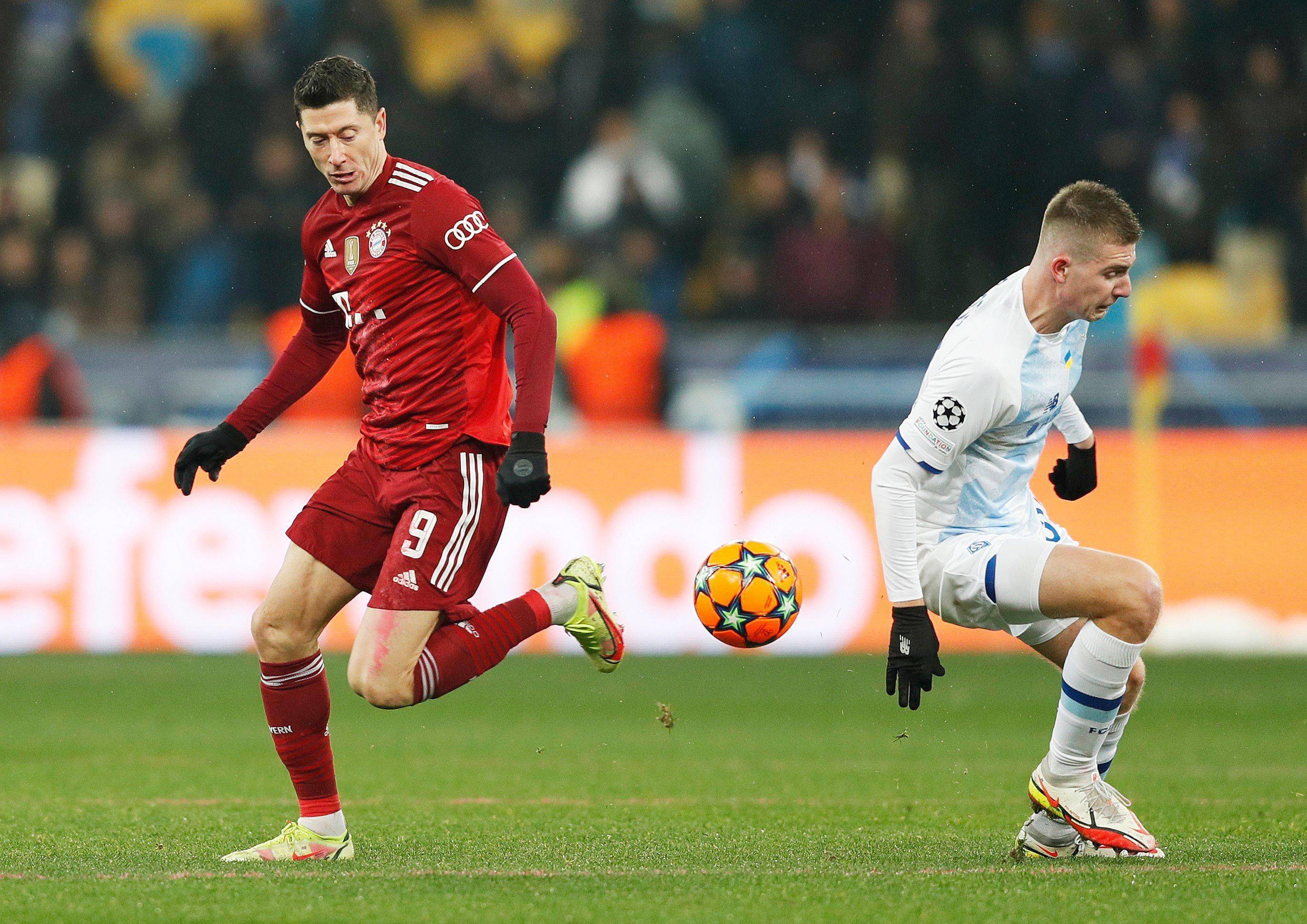 莱万多夫斯基梅开二度,拜仁轻松胜出的简单介绍 莱万多夫斯基梅开二度,拜仁轻松胜出的简单介绍