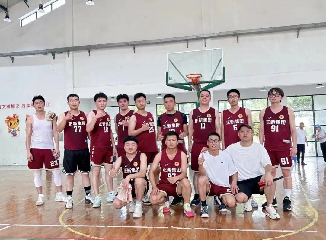 篮球赛事精彩纷呈,每个球员都在全力拼搏的简单介绍 篮球赛事精彩纷呈,每个球员都在全力拼搏的简单介绍