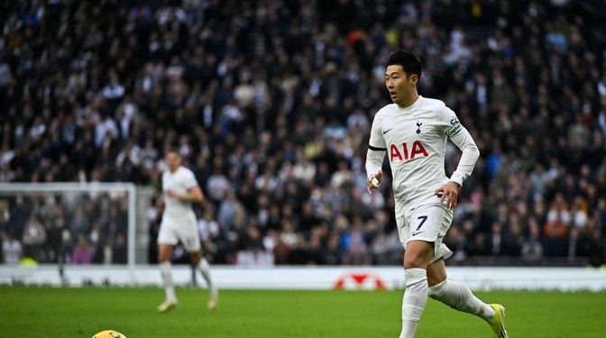 热刺神勇破门,逆袭希望大增的简单介绍 热刺神勇破门,逆袭希望大增的简单介绍