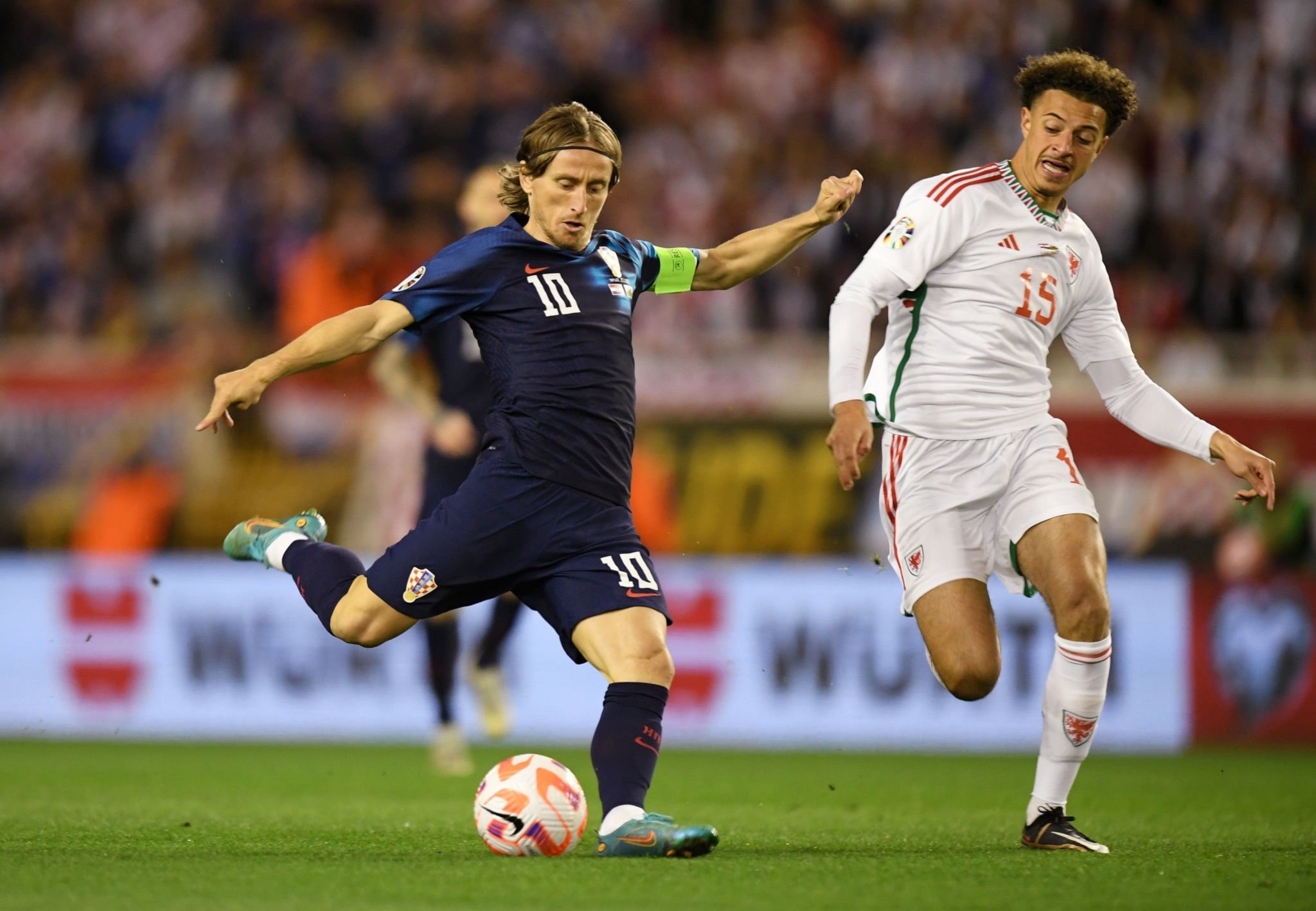 威尔士国家队逆风翻盘，成功进入下一阶段