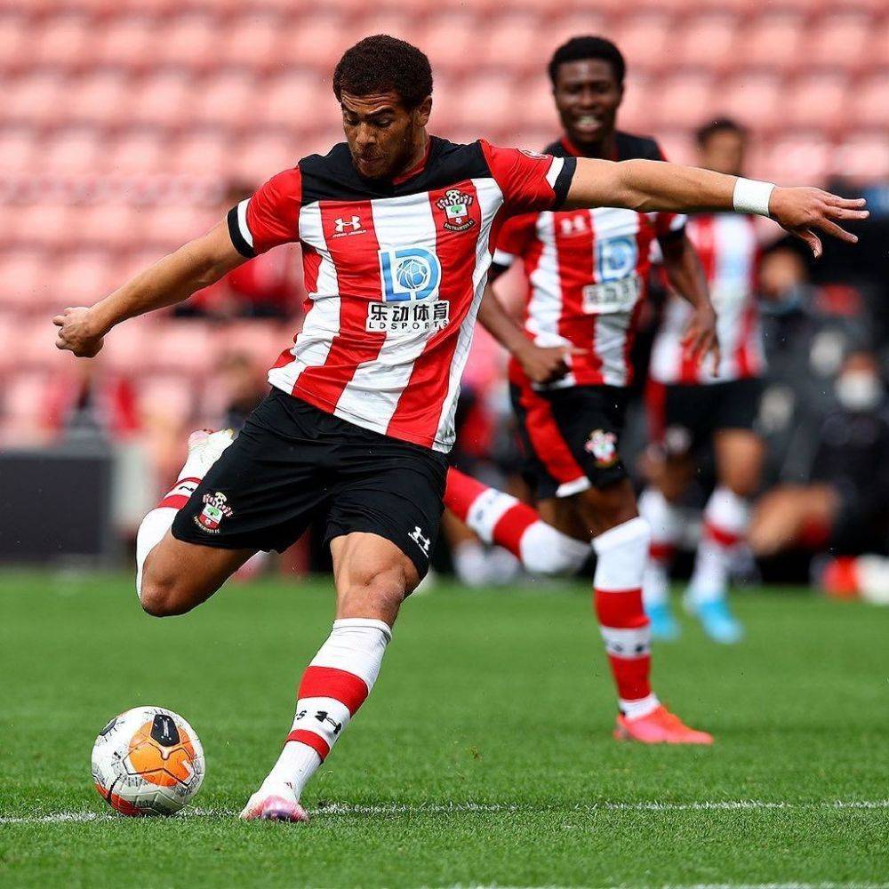 南安普敦主场落败,欲振旅游欲表现 南安普敦主场落败,欲振旅游欲表现