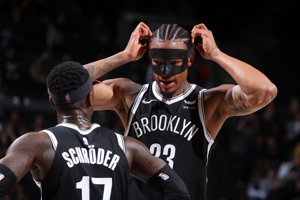 篮网队球员恶意犯规惹怒裁判,遭遇罚款的简单介绍 篮网队球员恶意犯规惹怒裁判,遭遇罚款的简单介绍