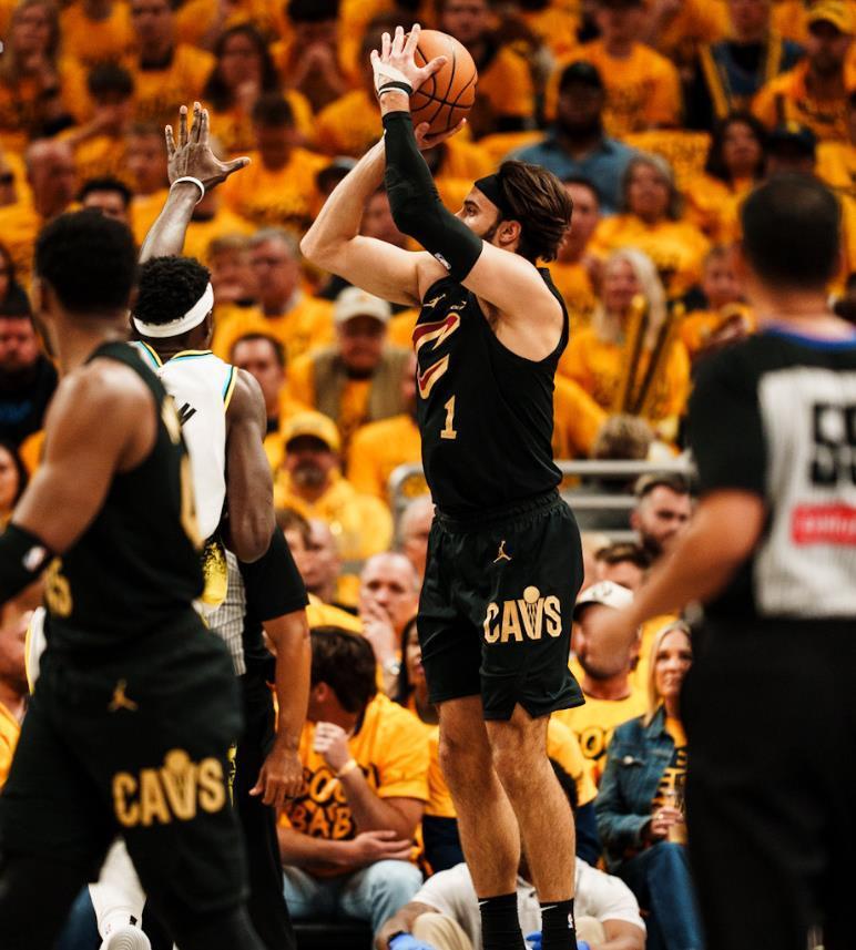 包含爵士主场大胜太阳,米切尔展现超凡得分的词条 包含爵士主场大胜太阳,米切尔展现超凡得分的词条