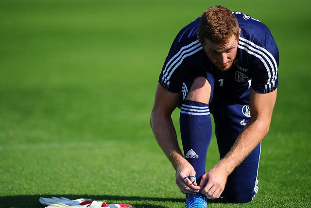 沙尔克遭受惨败,保级压力剧增的简单介绍 沙尔克遭受惨败,保级压力剧增的简单介绍