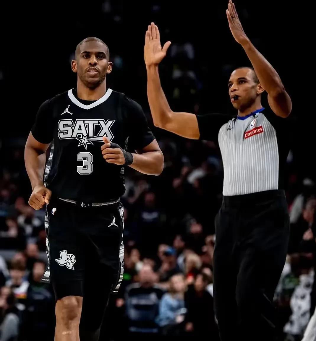 上海队绝杀快船,保罗扛起全队 上海队绝杀快船,保罗扛起全队