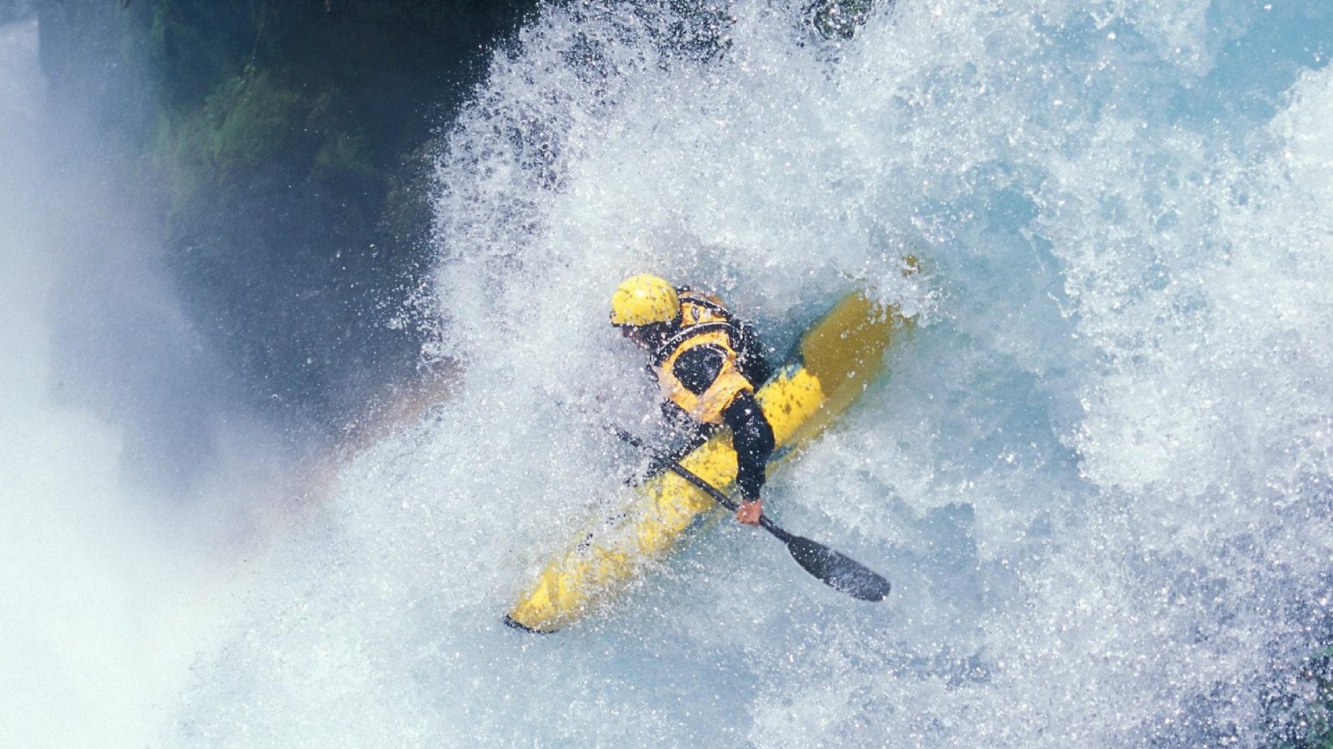 璀璨夜空下的王者，姆巴佩独造三球，巴黎圣日耳曼强势击溃几内亚